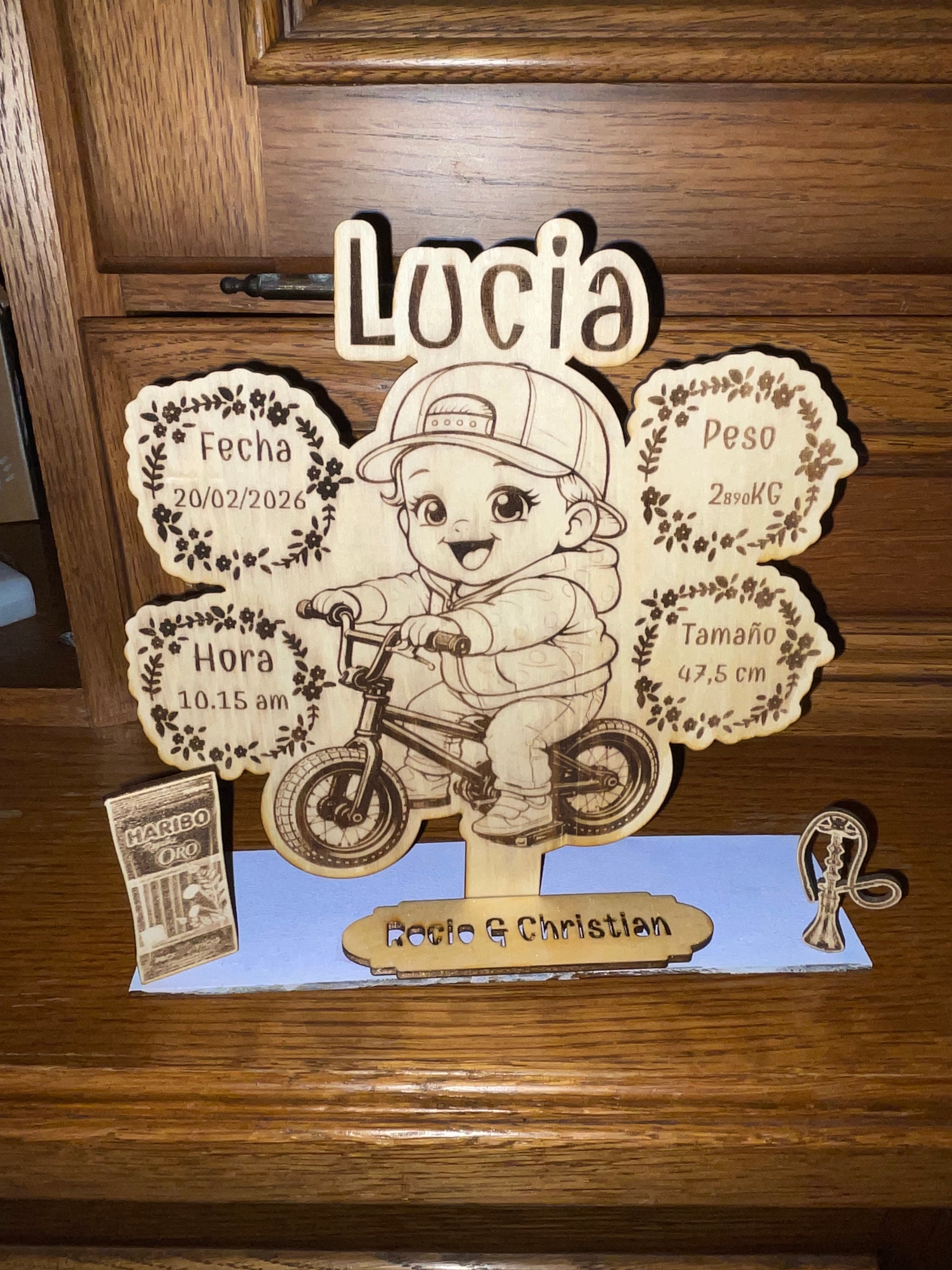 Personalisiertes Geburtsschild aus Holz – Einzigartiges Baby Geschenk | Xaneth