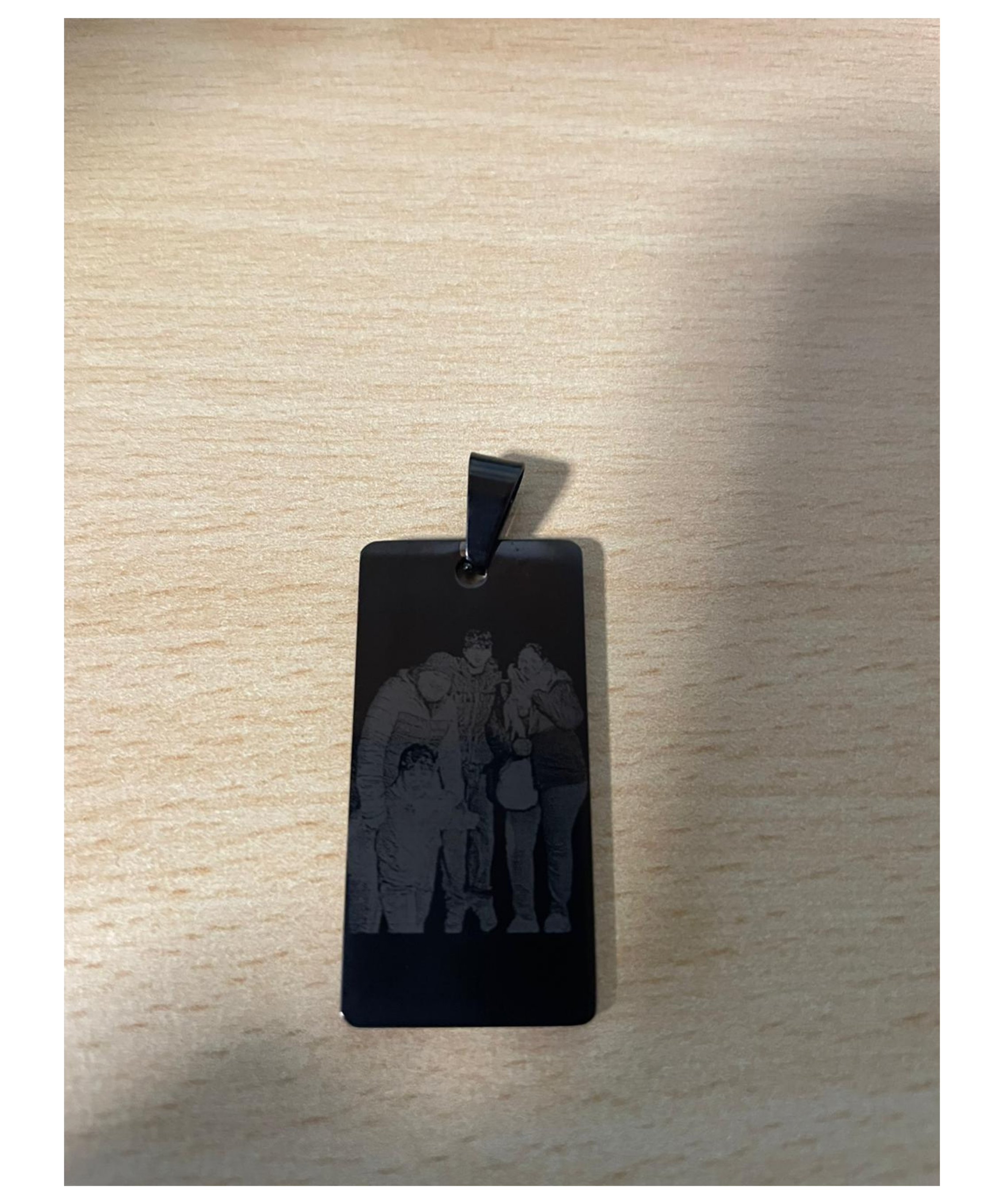 Schwarzer Edelstahl Foto Anhänger personalisiert – mit Gravur & Gratis Versand | Xaneth
